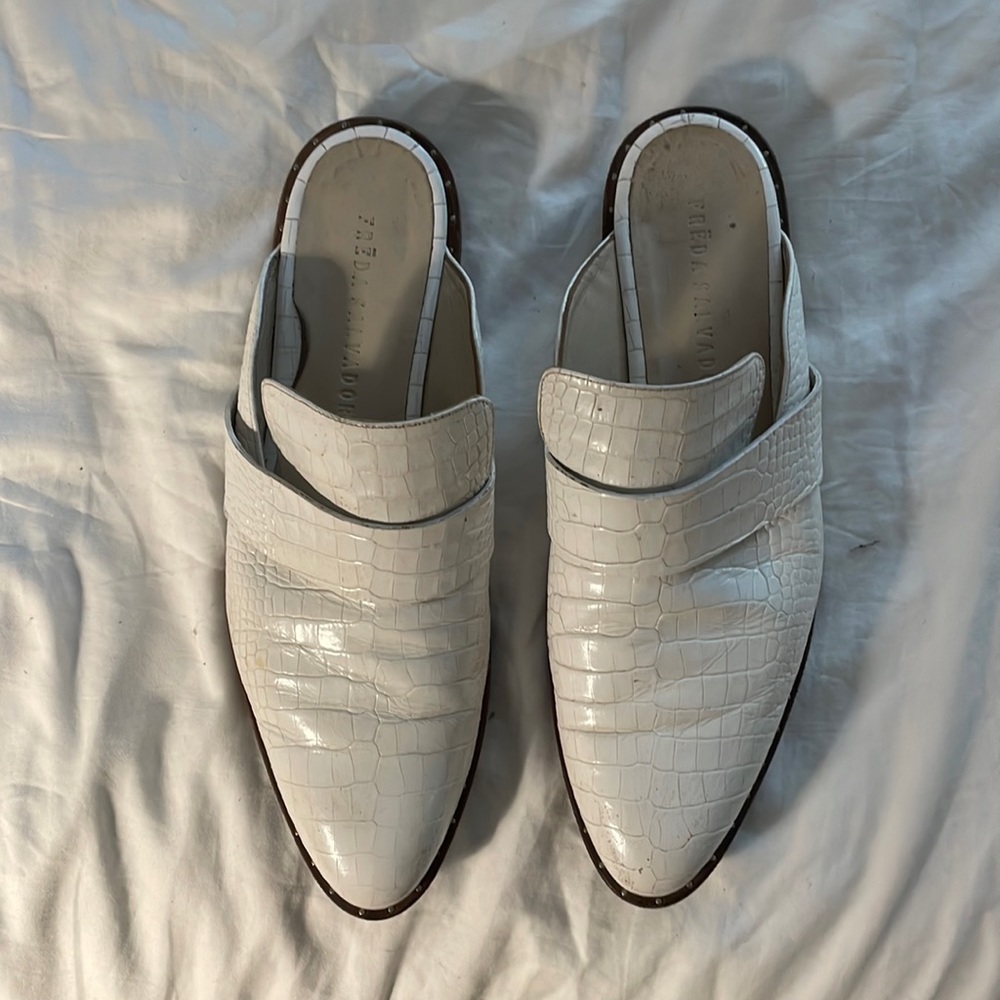 Freda Salvador Mules